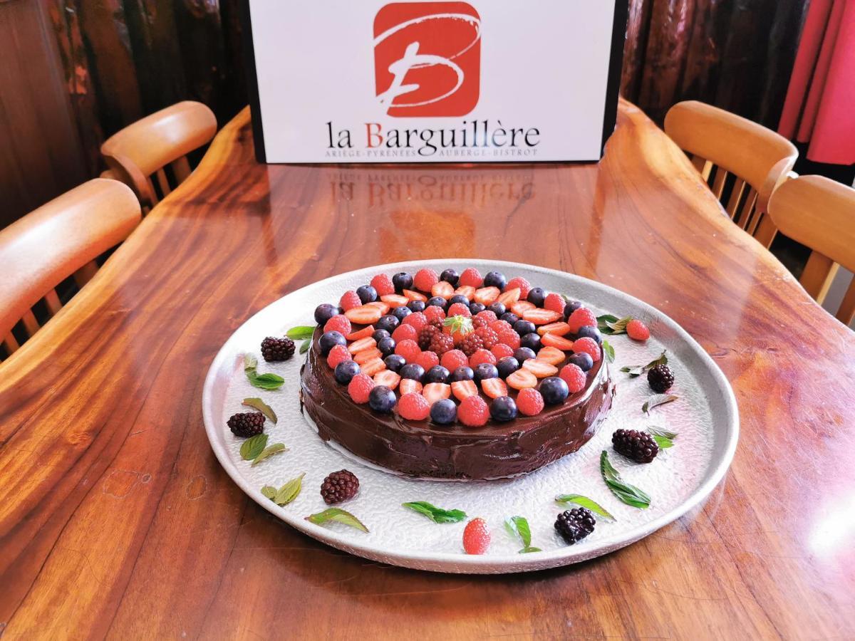 Logis Hotel Restaurant La Barguillere Saint-Pierre-de-Riviere ภายนอก รูปภาพ