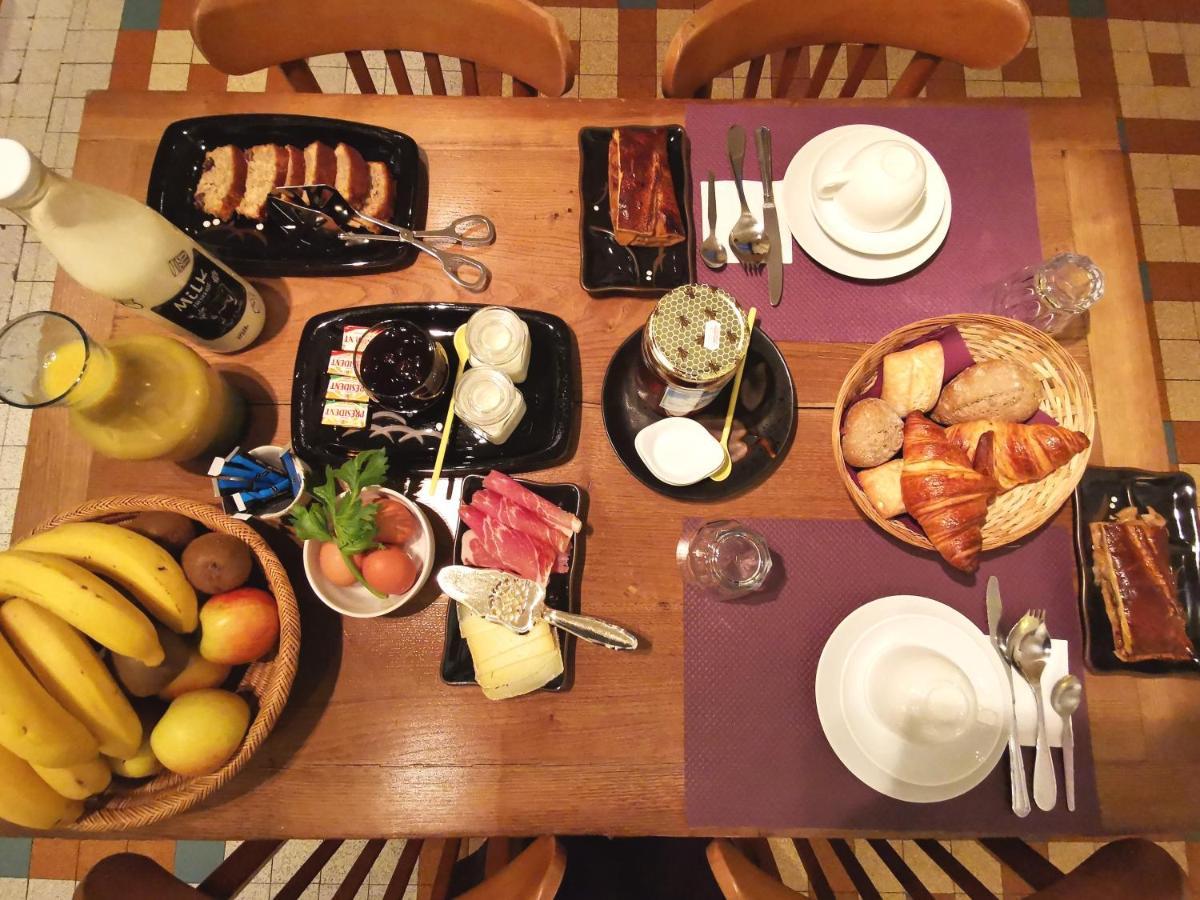 Logis Hotel Restaurant La Barguillere Saint-Pierre-de-Riviere ภายนอก รูปภาพ
