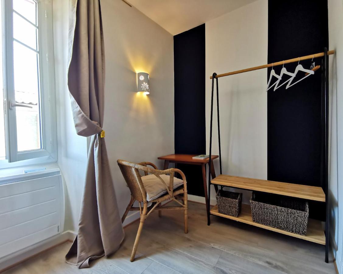 Logis Hotel Restaurant La Barguillere Saint-Pierre-de-Riviere ภายนอก รูปภาพ