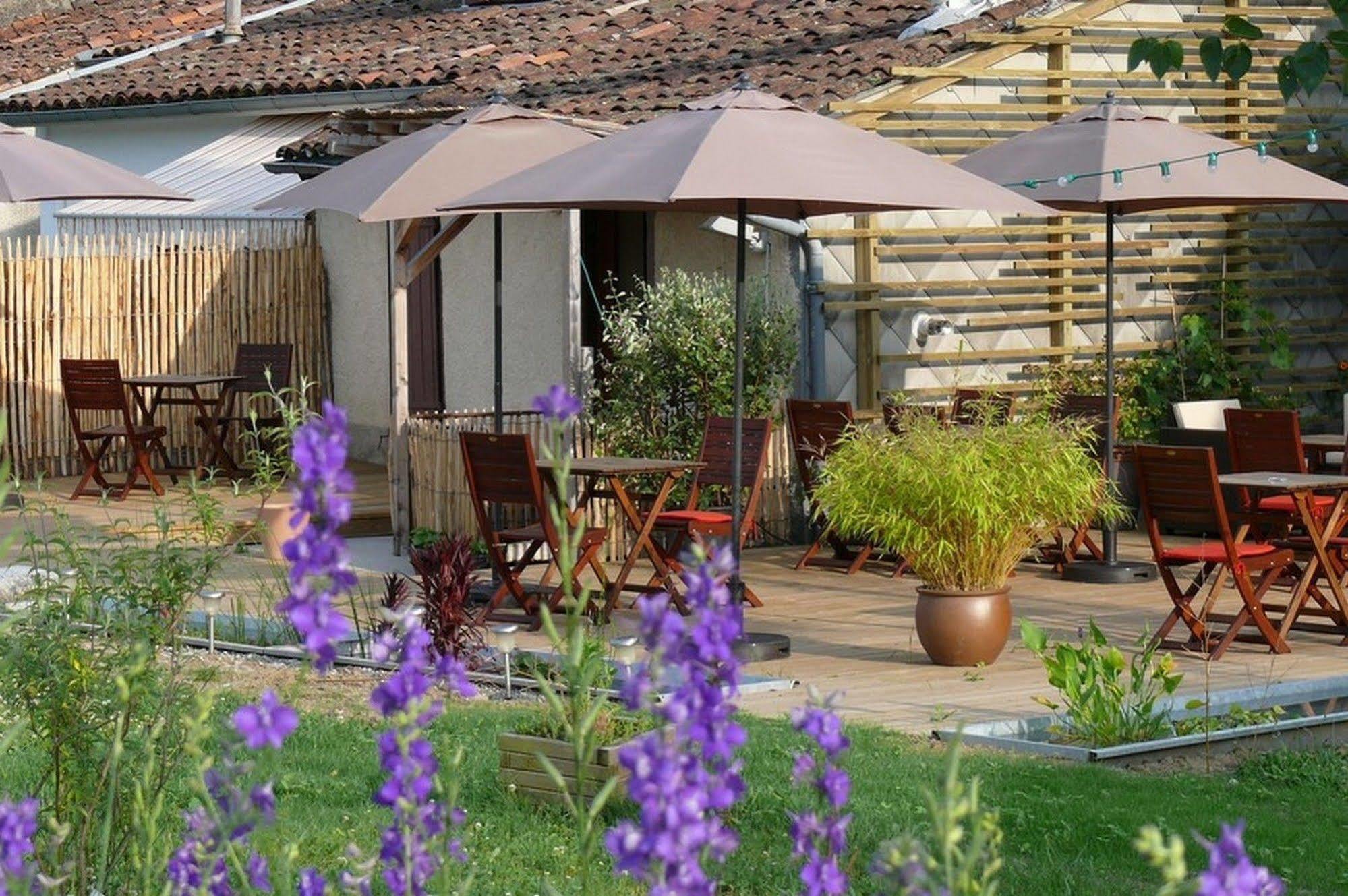 Logis Hotel Restaurant La Barguillere Saint-Pierre-de-Riviere ภายนอก รูปภาพ