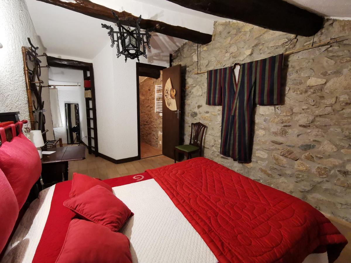Logis Hotel Restaurant La Barguillere Saint-Pierre-de-Riviere ภายนอก รูปภาพ